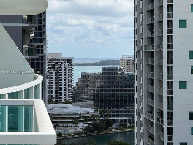 Building Photo - 41 SE 5th St