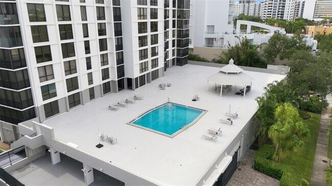 Building Photo - 707 S Gulfstream Ave