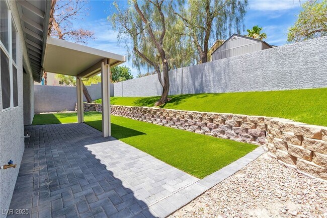 Building Photo - 1763 Summerwood Cir