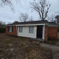 Building Photo - A Comfy Place To Call Home!