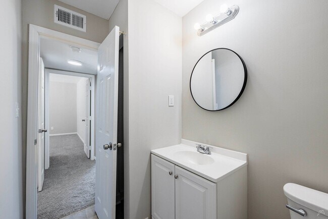 Building Photo - Premium 2 Bedroom Apartments in Atlanta, GA | 750 Sq Ft Upgraded Floor Plan at Monteleone Apartments