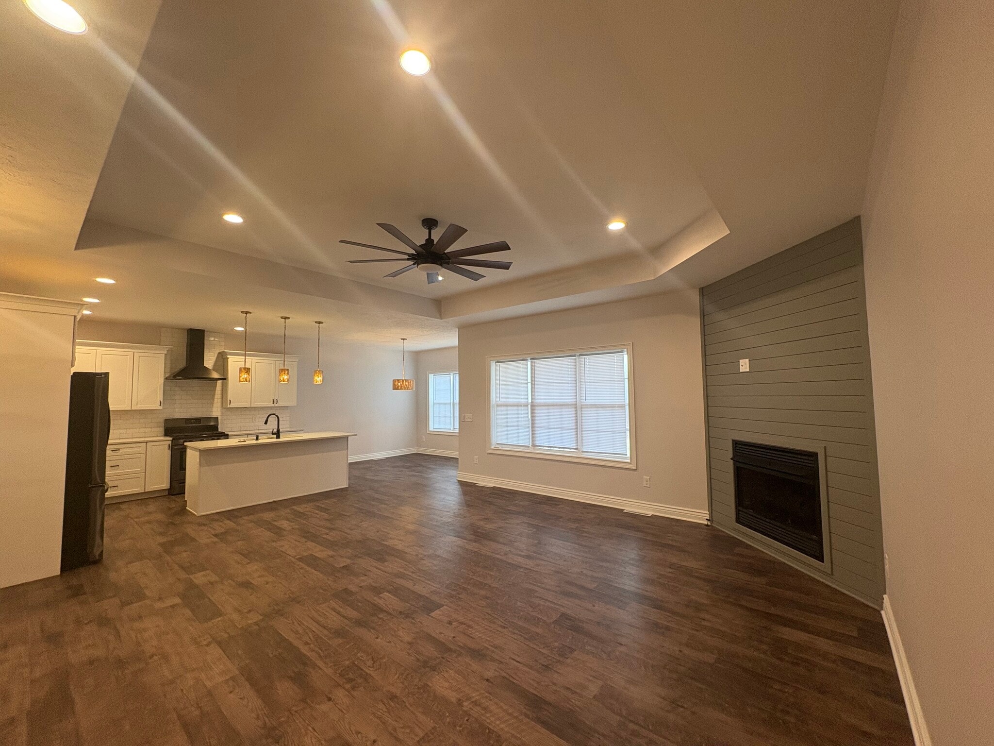 Building Photo - 205 Ridgeview Dr