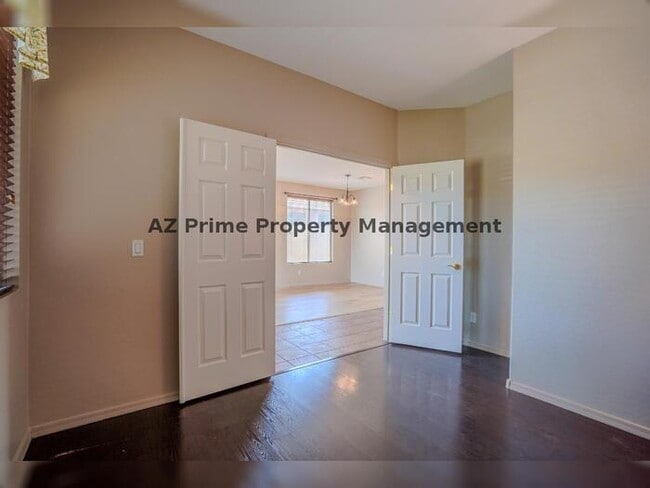 Building Photo - 17633 W Wind Song Ave