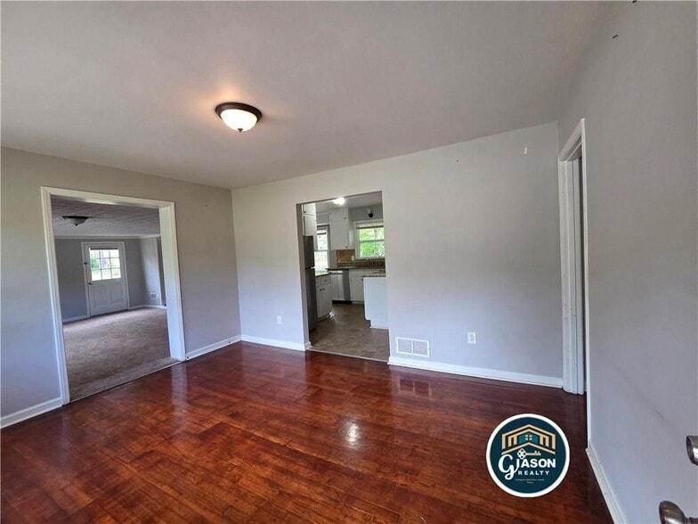 Building Photo - 1227 Dove Ct