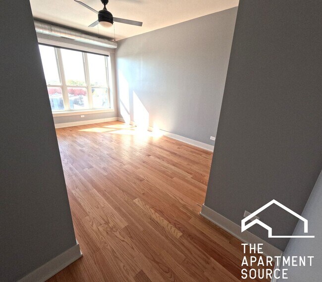 Building Photo - 2740 N Spaulding Ave