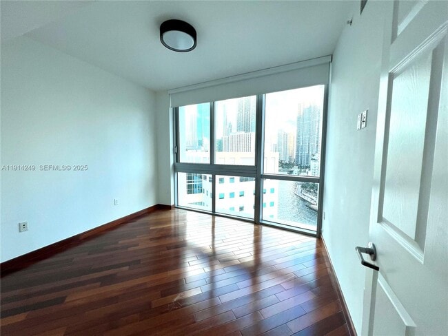 Building Photo - 350 S Miami Ave