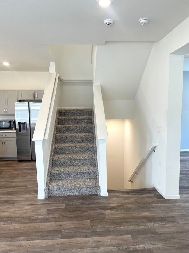Building Photo - Beautiful 4bd 3.5 bath townhome for rent