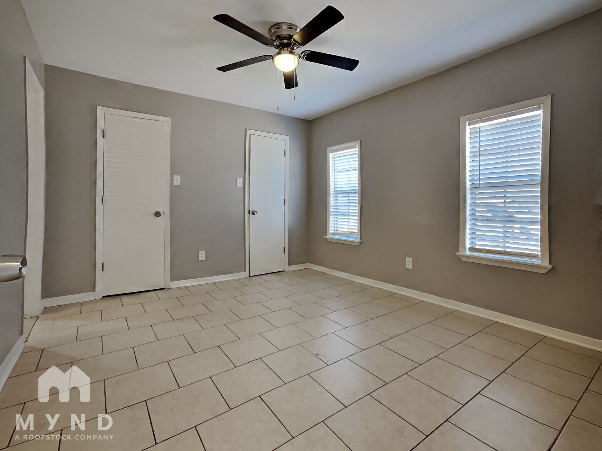 Building Photo - 1302 Cardinal Dr
