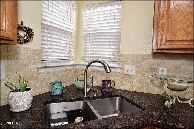 Building Photo - 1316 Black Ridge Dr