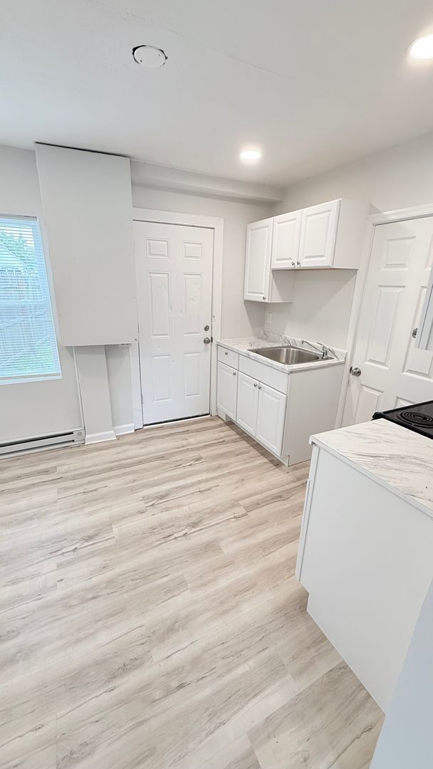 Building Photo - 2BR Townhome in Claymont | Near I-95 & Transit
