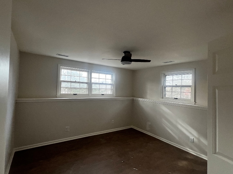 Building Photo - 1054 Wellington Rd