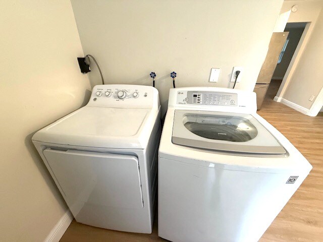 Building Photo - 1471 Park St