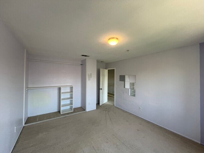 Building Photo - 13539 Whipple St