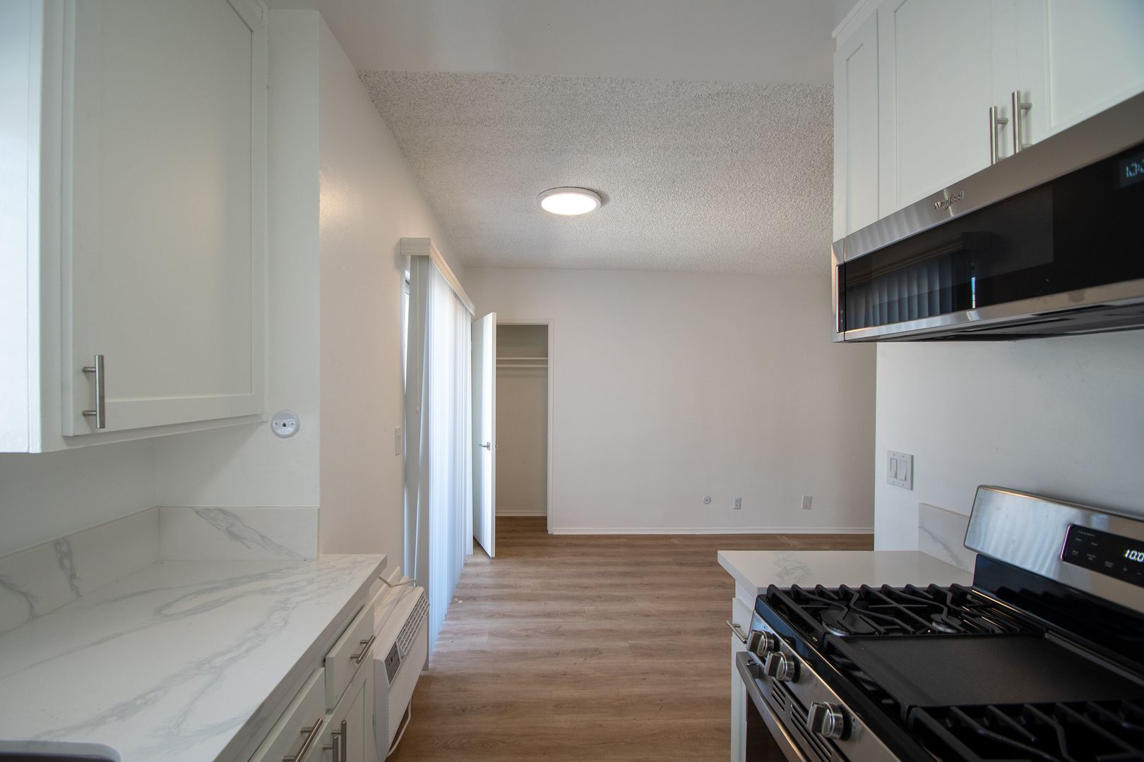 Building Photo - 10925 Peach Grove St