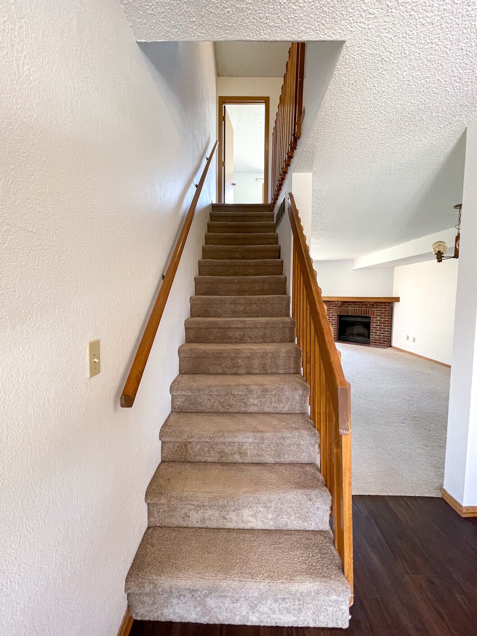 Building Photo - 5507 Fiesta Ln