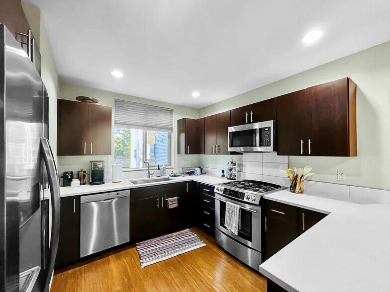 Building Photo - 2451A 55th Ave SW