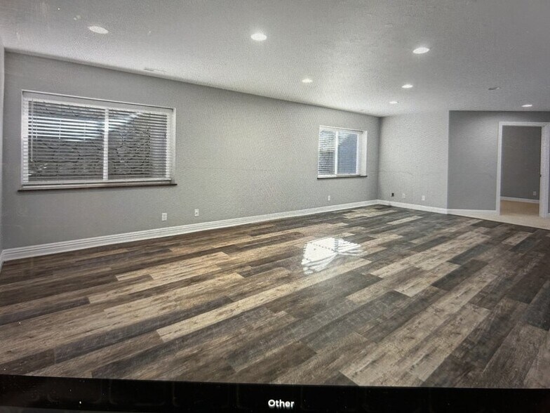 Building Photo - 352 Haven Crest Rd