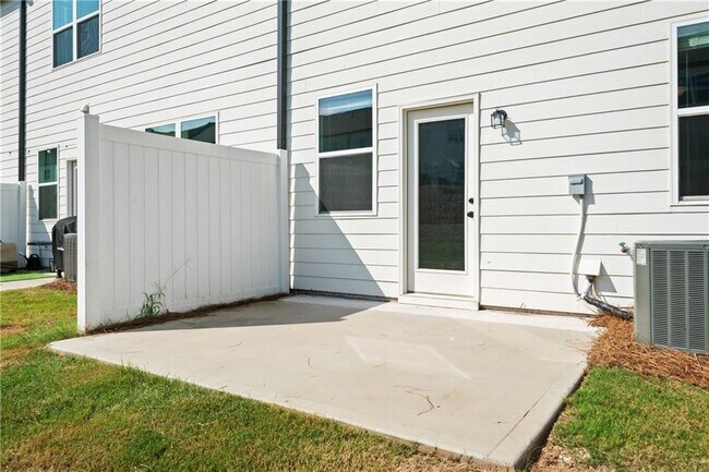 Building Photo - 4637 Cypress Landing Wy