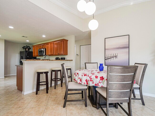 Building Photo - 5520 45th Ave