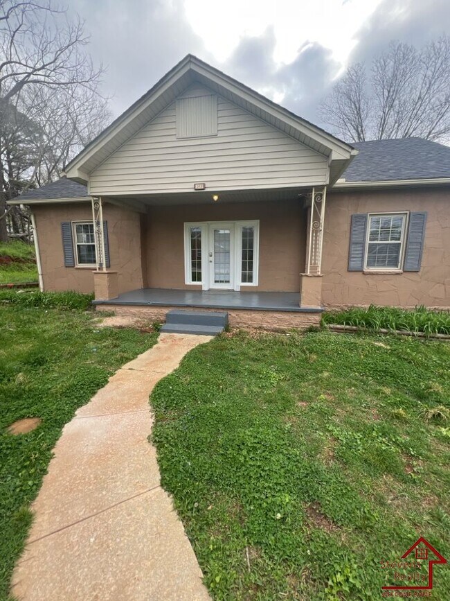 Building Photo - 236 S Young St