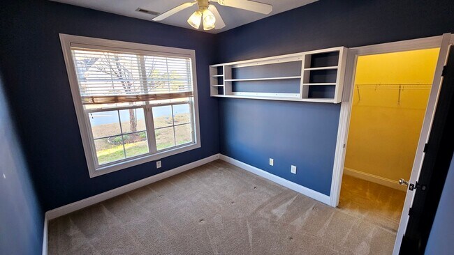 Building Photo - 3BR 2 BA Maple Hill