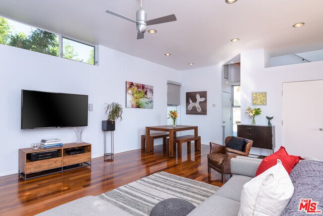 Building Photo - 1513 Orange Grove Ave