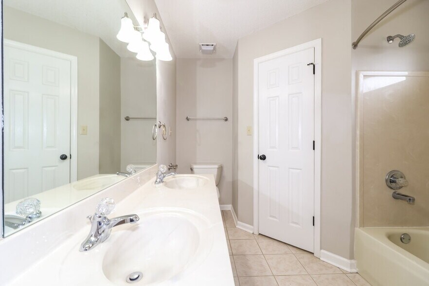 Building Photo - 6063 Choctaw Trail