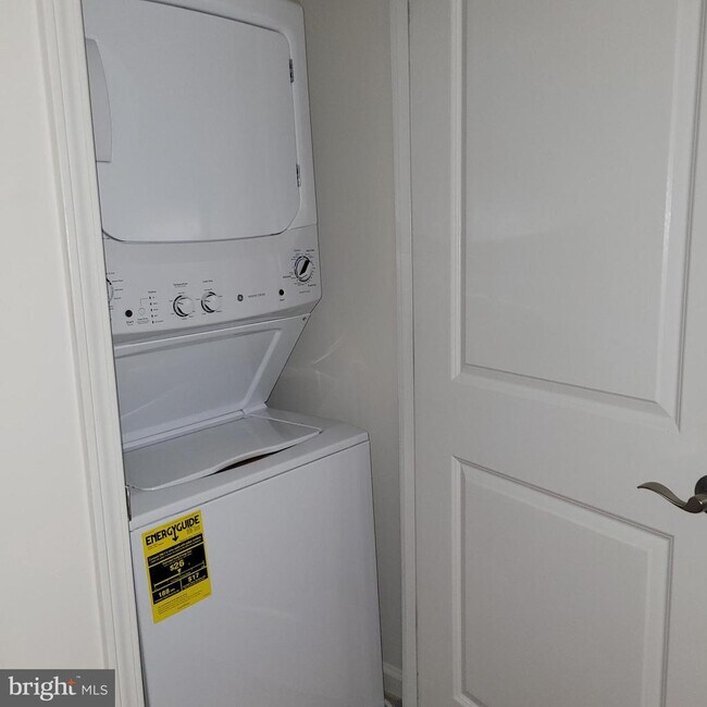 Building Photo - 11700 Old Georgetown Rd