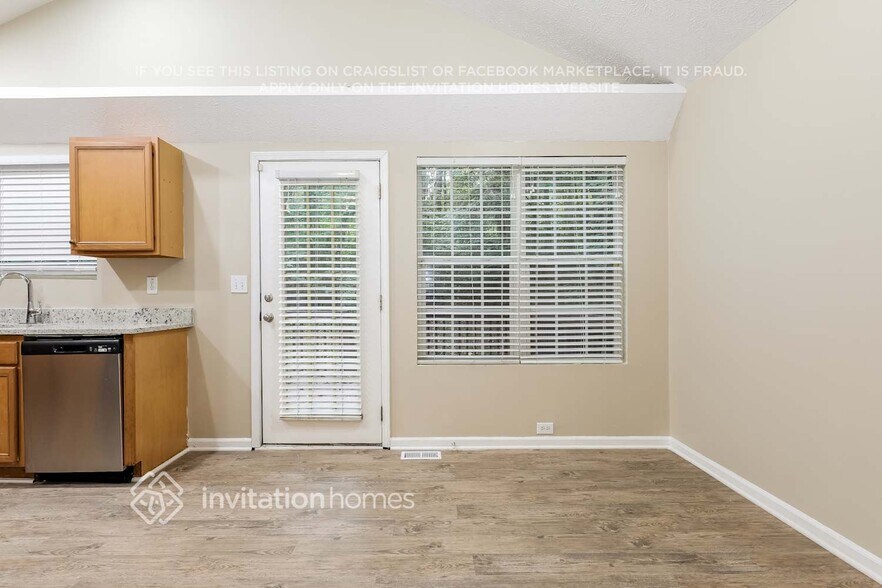 Building Photo - 309 Cedar Ln