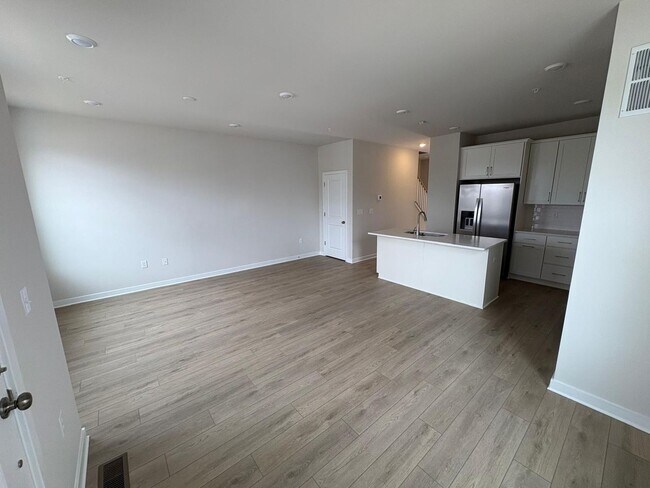 Building Photo - Brand new End Unit Spacious 3BR Townhome in Downingtown Ridge Community  *****LIMITED TIME FIRST ...