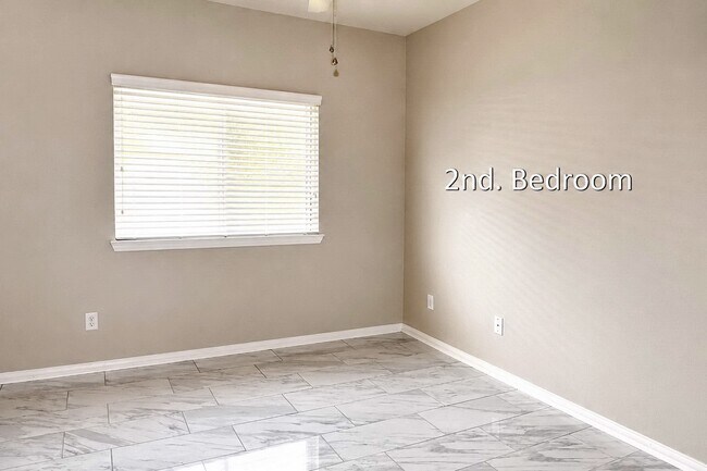 Building Photo - 2232 Ivy Wall Dr
