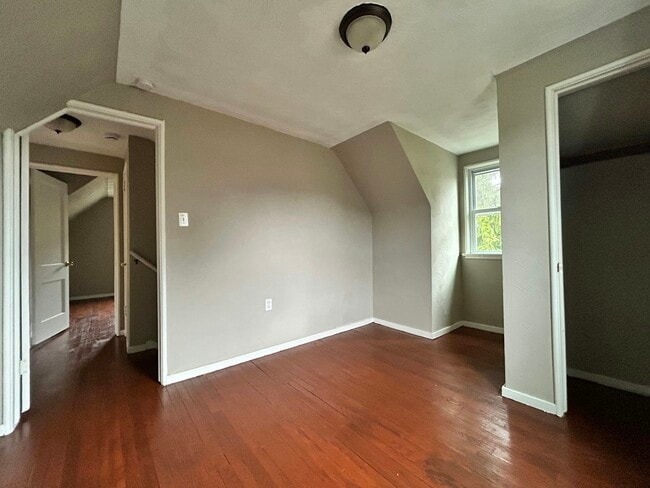 Building Photo - 151 Collins Dr