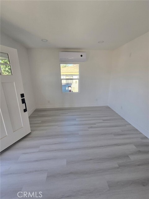 Building Photo - 1279 Vine St W