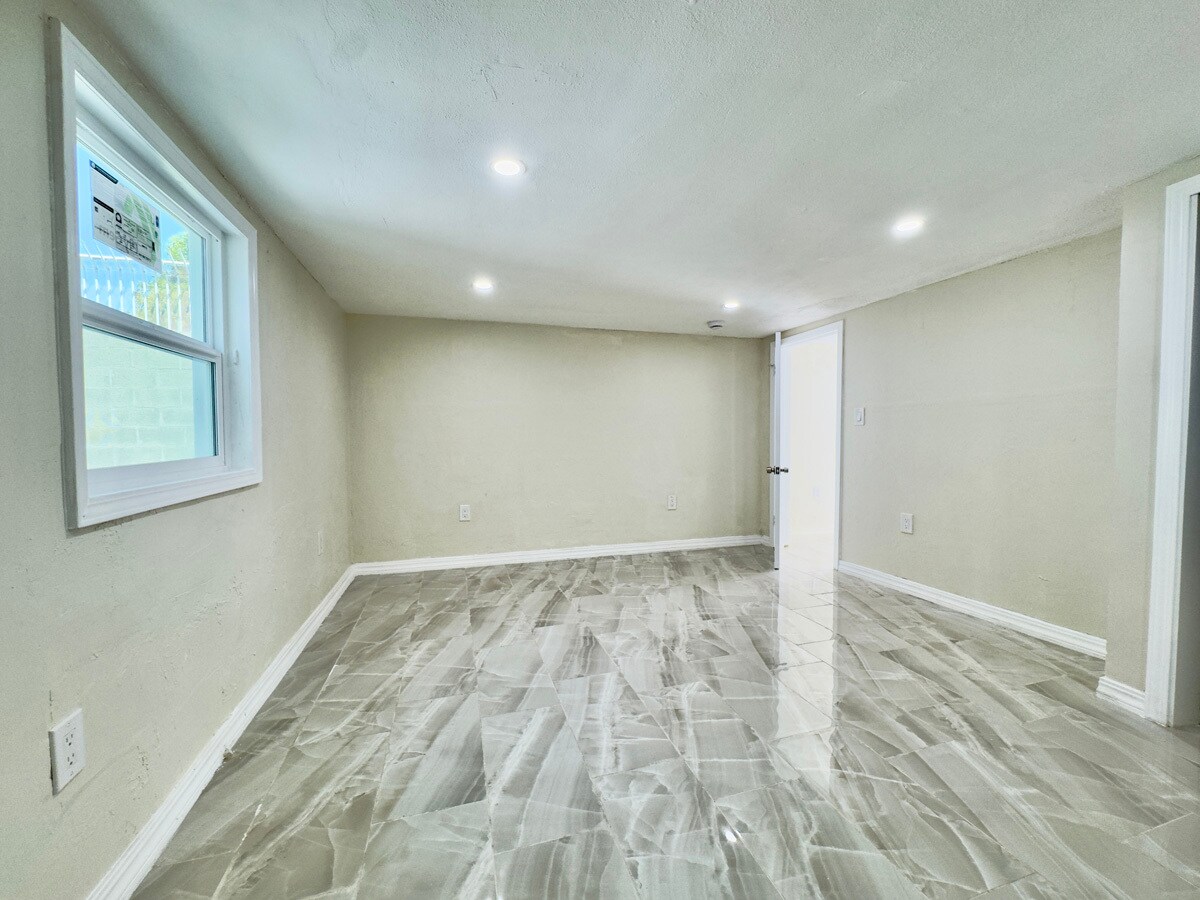 Building Photo - 1833 108th Ave