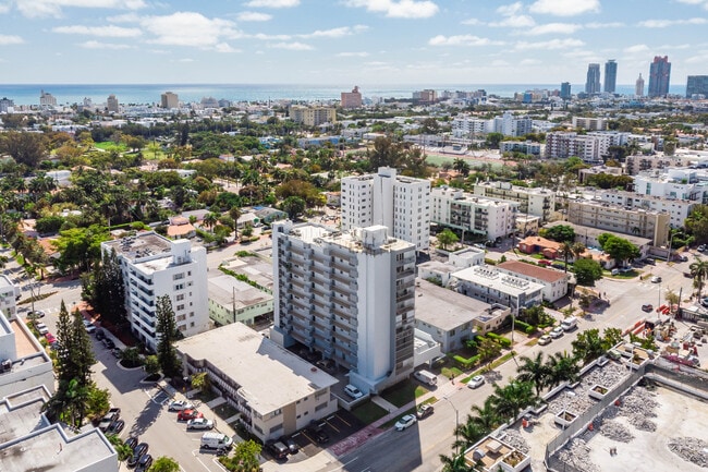 Building Photo - 1345 West Ave