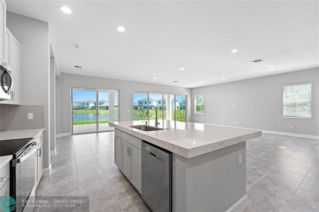 Building Photo - 5350 Liberty Ln