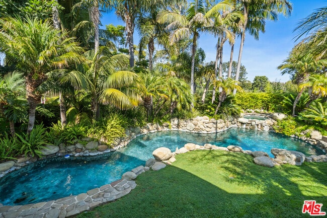 Building Photo - 28775 Sea Ranch Way