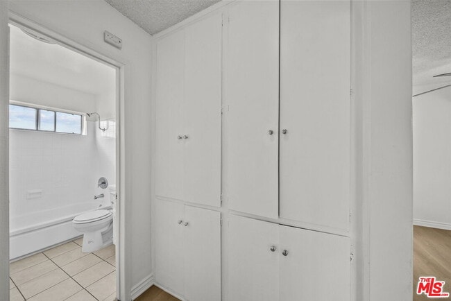 Building Photo - 8371 Northgate Ave