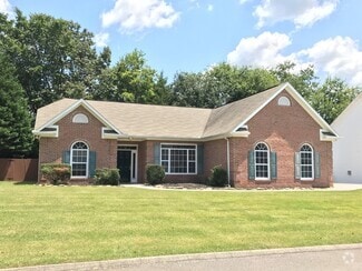 Building Photo - One Level Living! Updated 3BR / 2BA in Pri...