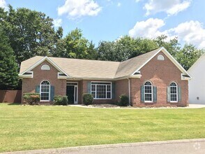 Building Photo - One Level Living! Updated 3BR / 2BA in Pri...