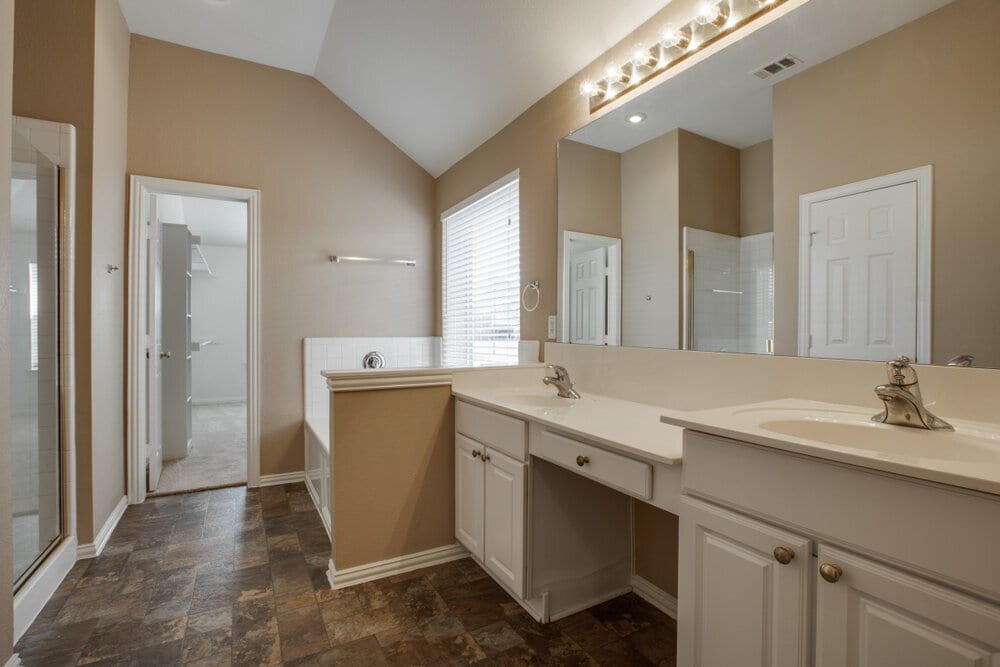 Building Photo - 125 Hickman St