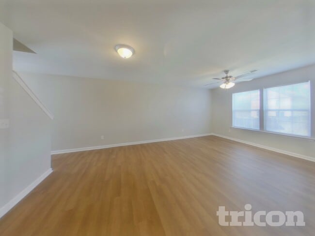 Building Photo - 318 Cavalier Ln