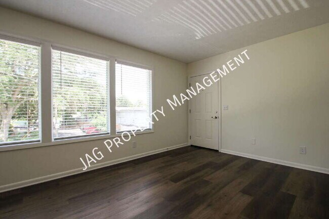 Building Photo - 1436 Berrier St