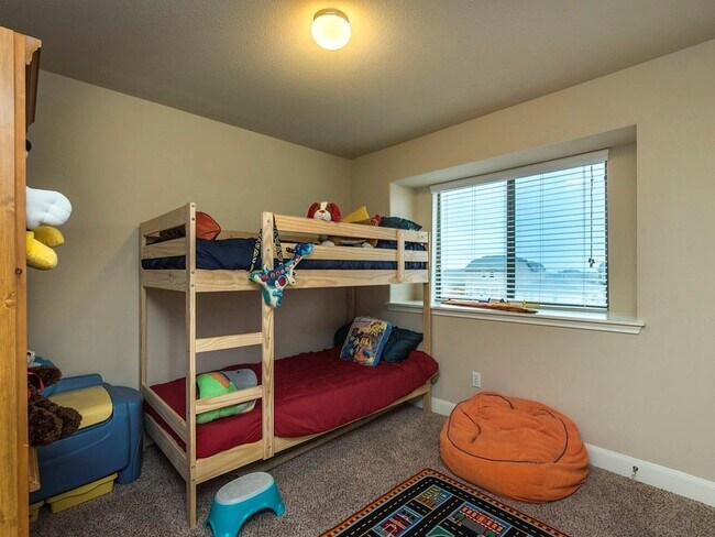 Building Photo - 1553 Twin Cove