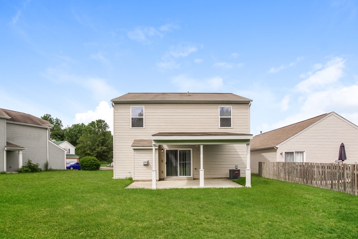 Building Photo - 1021 Canterbury Ln