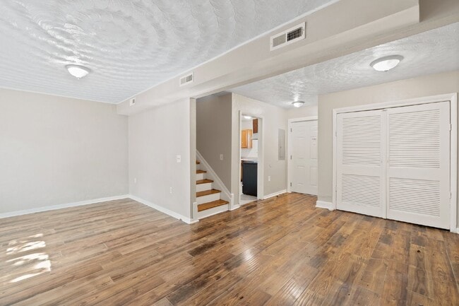 Building Photo - 3 BEDROOM BRICK TOWNHOME FOR RENT IN NORFOLK