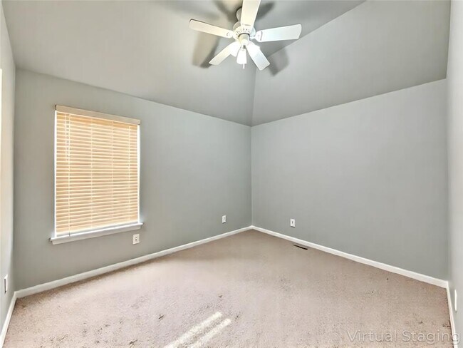 Building Photo - 806 Bent Wood Pl