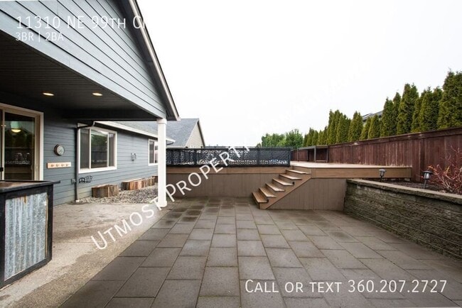 Building Photo - 11310 NE 99th Cir