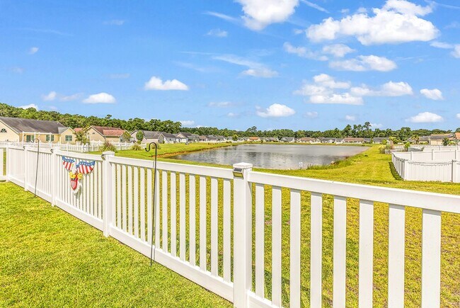 Building Photo - Beautiful 3bd/3ba WITH fenced in yard! UNFURNISHED!