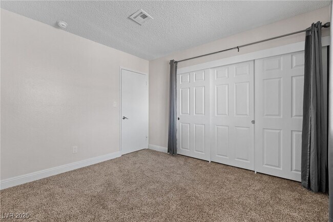 Building Photo - 5262 Osman Ct